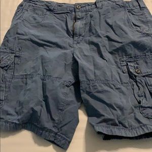American eagle cargo shorts
